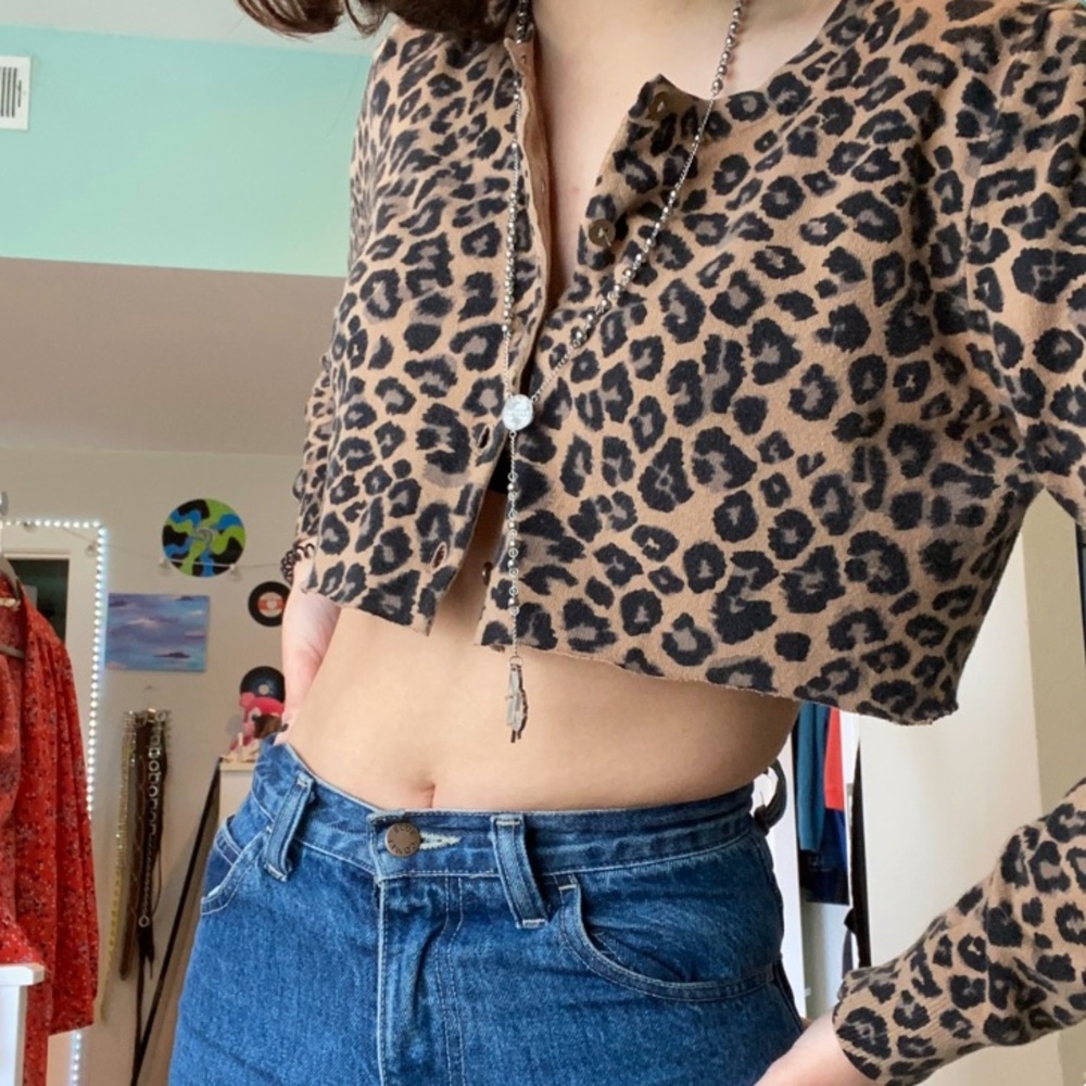 cropped leopard print cardigan